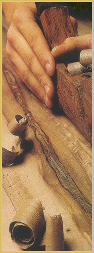 Наклеивание на древесину различных декоративных материалов